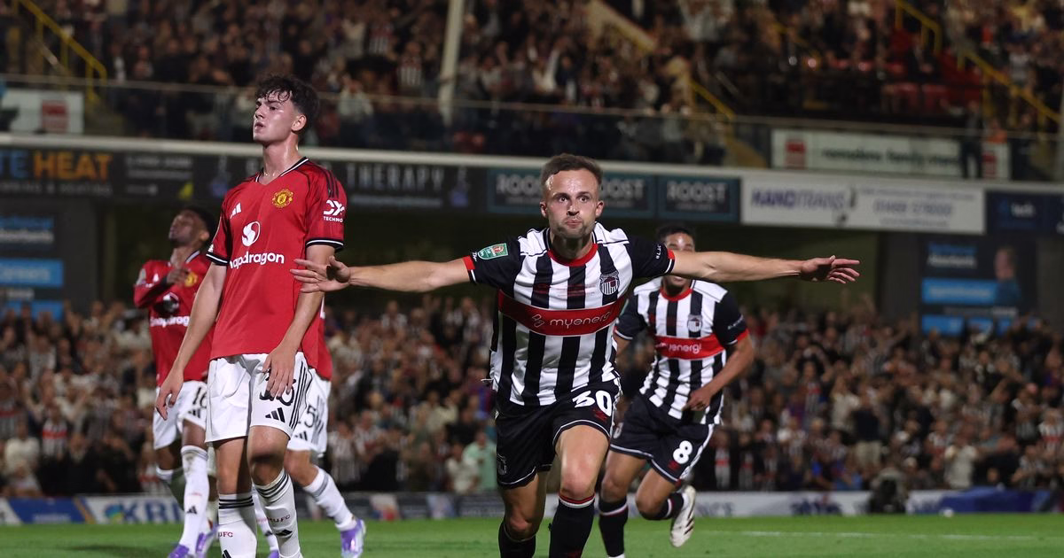 grimsby town vs man united live stream