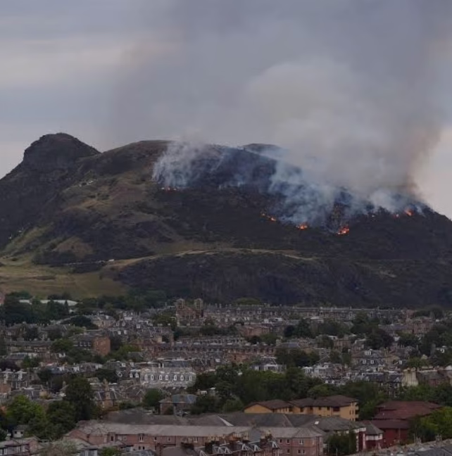 can you park at arthurs seat