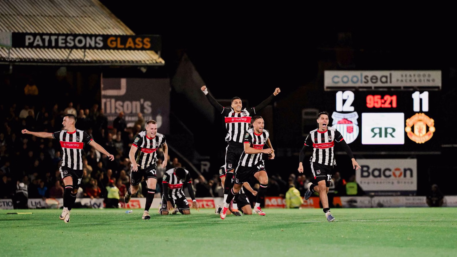 grimsby town vs man united who won the match